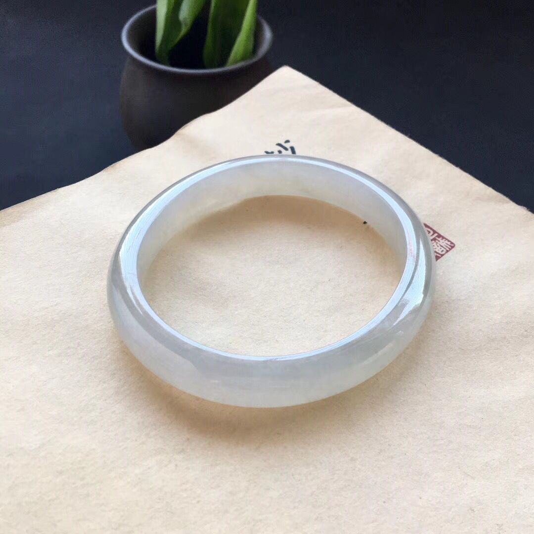 天然A貨翡翠 糯冰飄花貴妃手鐲